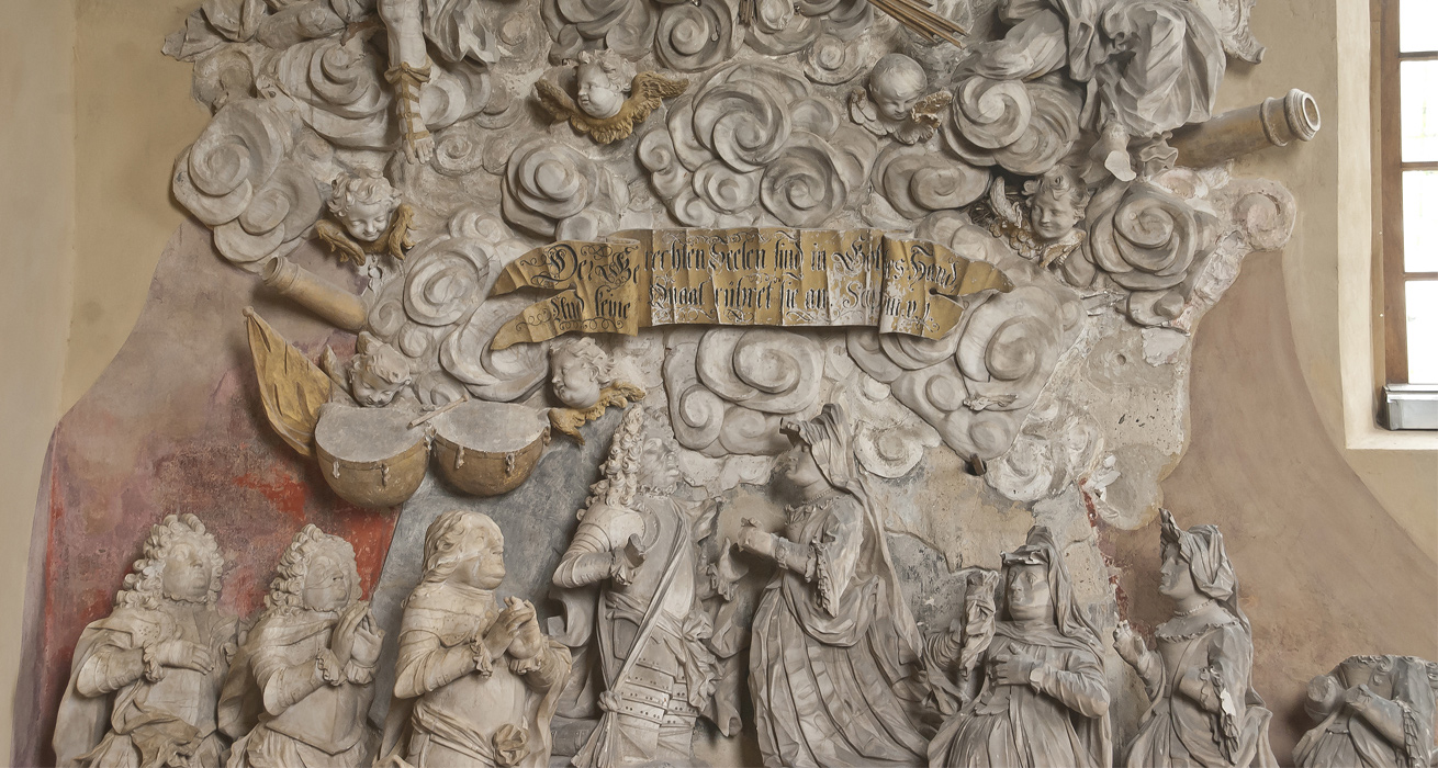 Startseite 9 Gefasste und ungefasste Steinobjekte